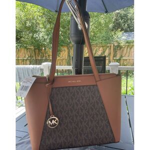 Michael Kors Maddie Logo Tote Bag